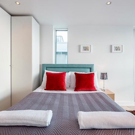 Excel Dock Apartments London Bagian luar foto