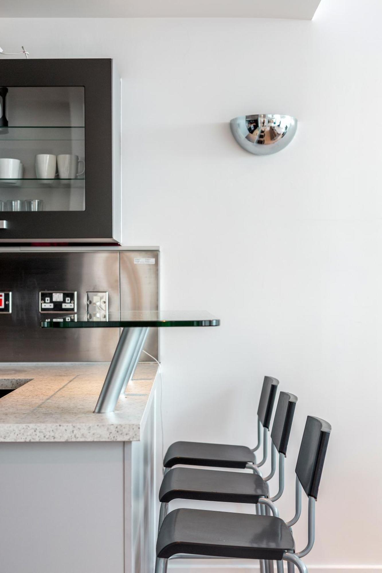 Excel Dock Apartments London Bagian luar foto