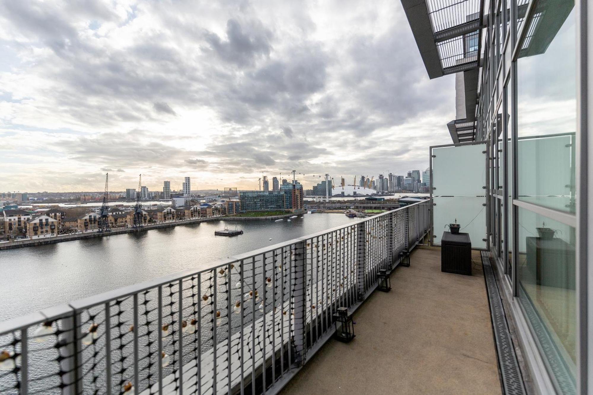 Excel Dock Apartments London Bagian luar foto