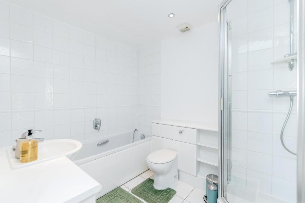 Excel Dock Apartments London Bagian luar foto