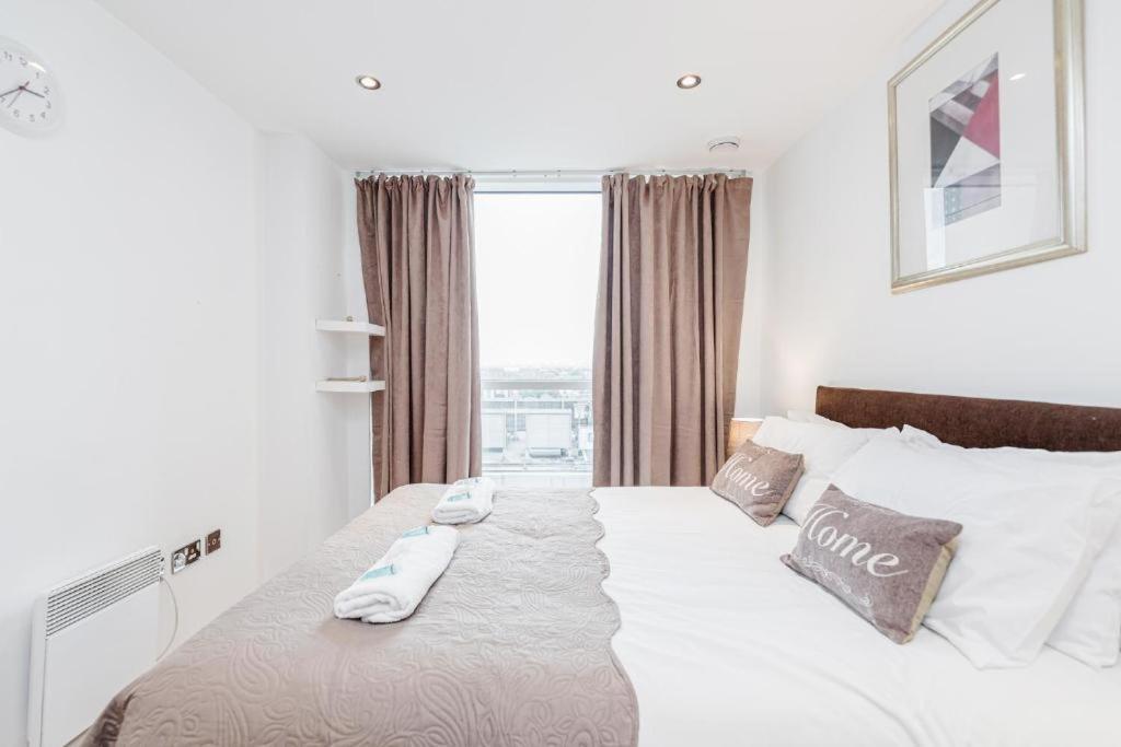 Excel Dock Apartments London Bagian luar foto
